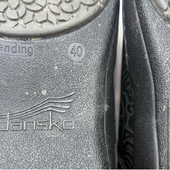 Dansko Black Paisley Leather Clogs | 40 - Picture 4 of 6